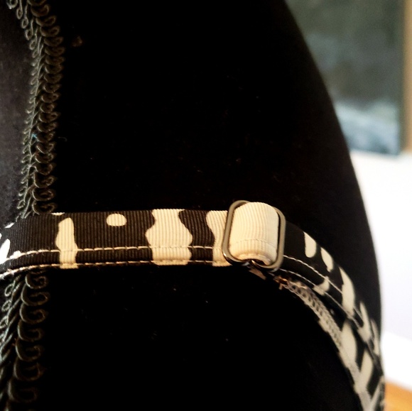 Long Simon Chang Maxi Dress - Picture 5 of 8